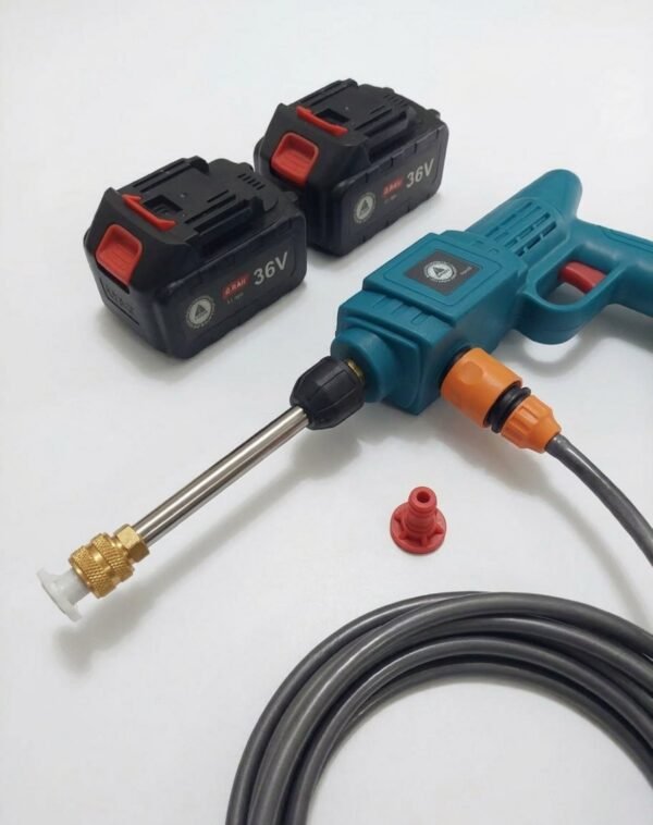 Акумулаторна водоструйка за почистване на автомобили с батерия, зарядно, куфар