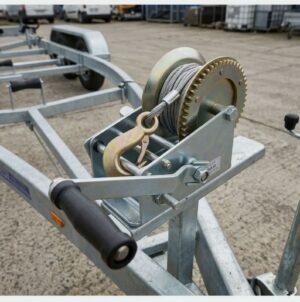 ле Ръчна лебедка със стоманено въже 2500LBS