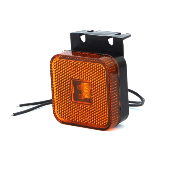 Жълта странична светлина