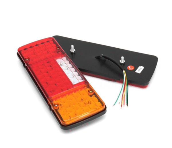 КОМПЛЕКТ ДИОДЕН СТОП СЪС 5 СВЕТЛИНИ 12 ВОЛТА