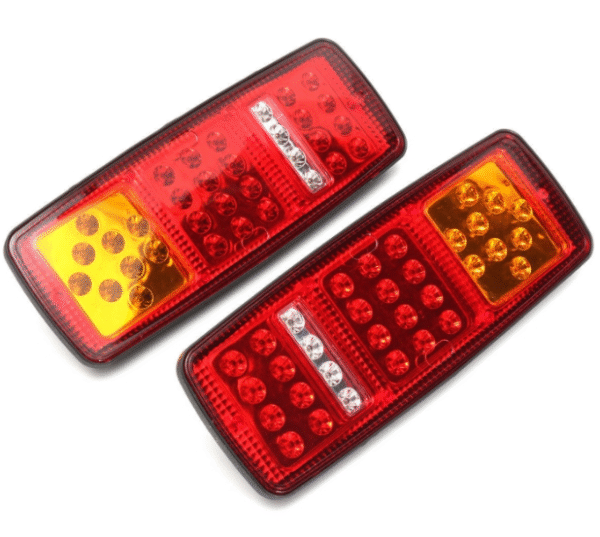 КОМПЛЕКТ ДИОДЕН СТОП СЪС 4 СВЕТЛИНИ 12 ВОЛТА