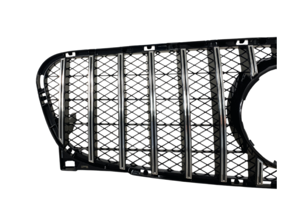 Решетка за Mercedes GLA X156 2013-2018 тип GT хром/черна