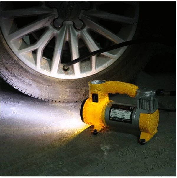 p2 Компресор за кола 12V с фенерче - T135