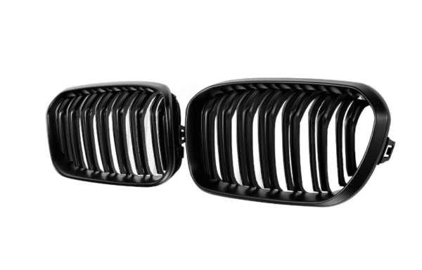 Бъбреци за BMW 1-ва серия F20 / F21 Черен Гланц Двойни (2015-2017) фейслифт