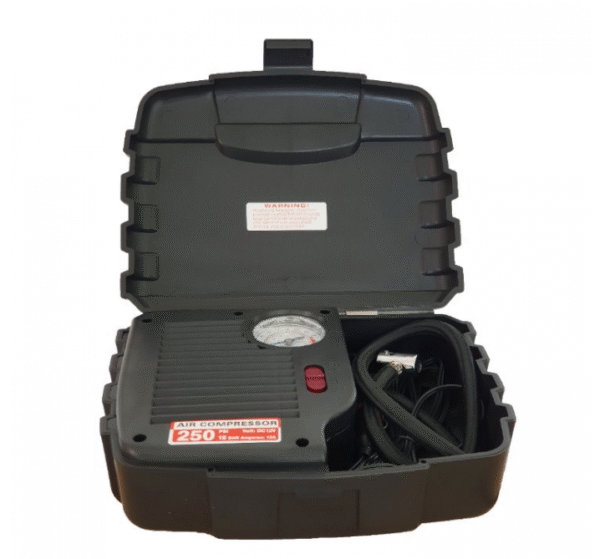 КОМПРЕСОР ЗА ГУМИ В КУФАР