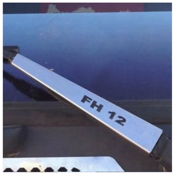 Декорация хром за чистачка - Volvo FH2 / FH3