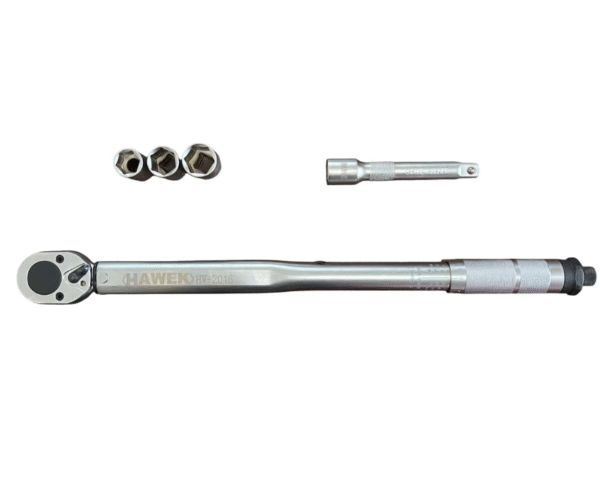 ДИНАМОМЕТРИЧЕН КЛЮЧ 1/2″ 28 – 210 NM + КОМПЛЕКТ ВЛОЖКИ (17, 19, 21 ММ) + УДЪЛЖИТЕЛ 125 ММ HAWEK